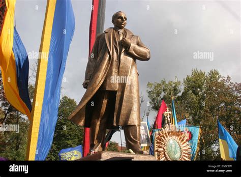 Enthüllung Denkmal Stepan Bandera Der Anführer Der Organisation Der