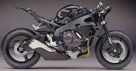 Rated best by one magazine after another, the revolutionary cbr1000rr has established new standards for light weight, superlative handling, remarkably compact dimensions and exceptional performance. 2012 Honda CBR1000RR Specs Pics, Spy Shots Photos and ...