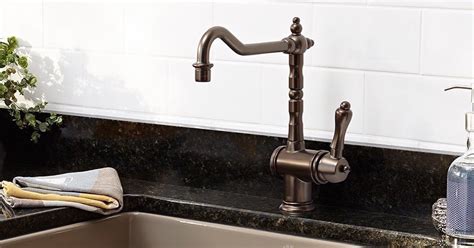 A Vintage Looking Sink Faucet I Absolutely Love This Look Kitchen