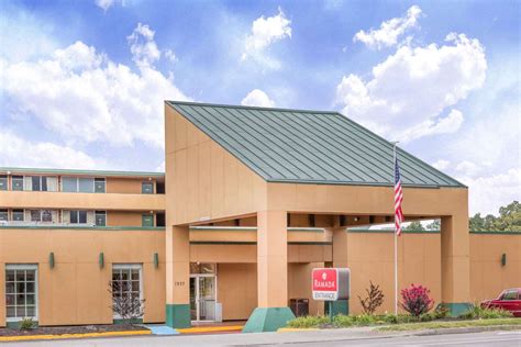 Marquette michigan hotels | the ramada of marquette michigan is a full service hotel only blocks away from lake superior and northern michigan university. Ramada Inn River's Edge Roanoke, VA - See Discounts