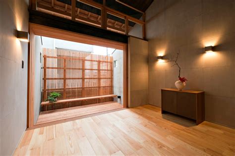 As you know japanese has unique home design thus make you want to have them in your own home. Post-war home in Kyoto brilliantly renovated to blend modernity with tradition