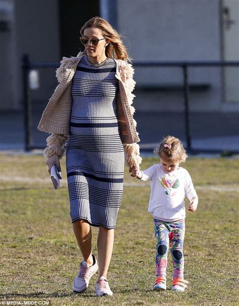 pregnant rebecca judd gets a helping hand from daughter billie at the park daily mail online