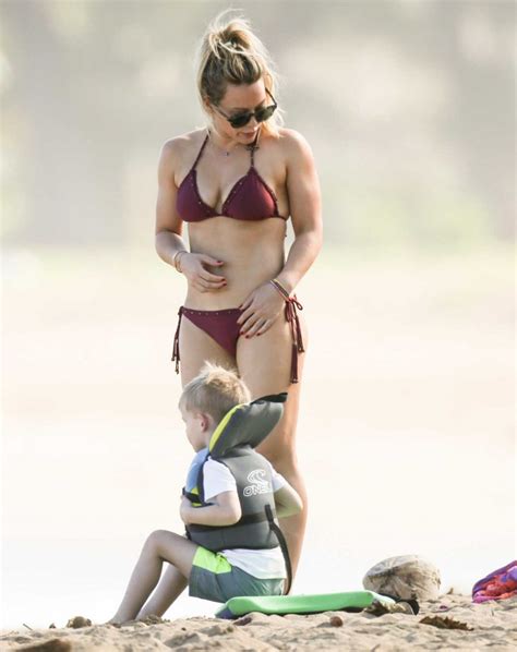 Hilary Duff In Bikini At The Beach In Hawaii Celebsla Com