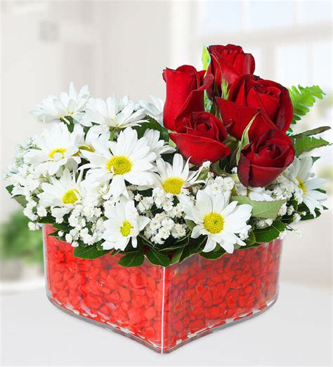 Send Flowers Turkey Red Roses And Daisy In Heart From 21usd