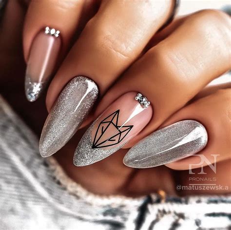 Beautiful Nude Nail Designs That Pair Well With All Outfits