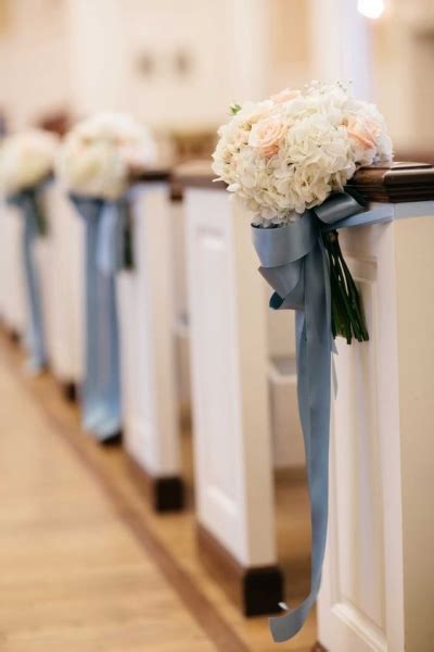 Don't get my wrong, i am still a big fan of the pew bow. 20 Stunning Church Wedding Aisle Decorations