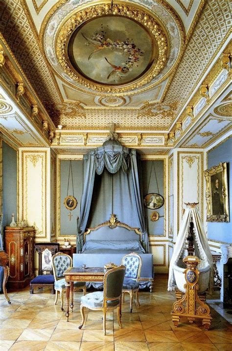 Bedroom Of The Duchesse Daumale Château De Chantilly France