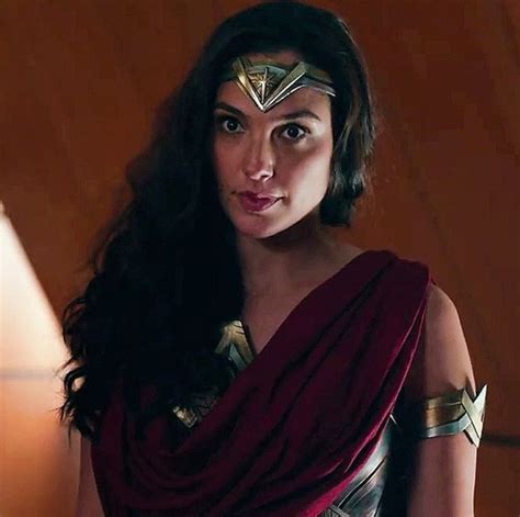 Pin By Mohammed Ashraf On Worlds Of Dc The Cinematic Universe Gal Gadot Wonder Woman Gal
