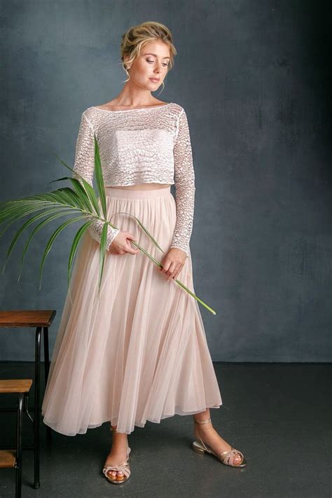 Geeignet sind die boxen für kleider mit bis zu drei unterrocklagen und schleppe. Tüllrock Blush, wadenlang, fließender Softtüll - Farrah in ...