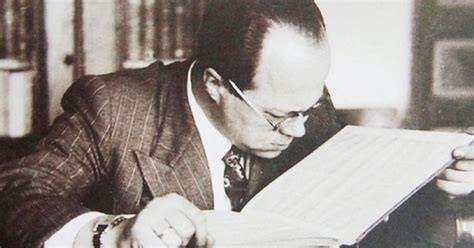 He was born in reyhaniye (today's reyhanlı) in 1916. Mağaradakiler Kitap Eleştirisi - Cemil Meriç