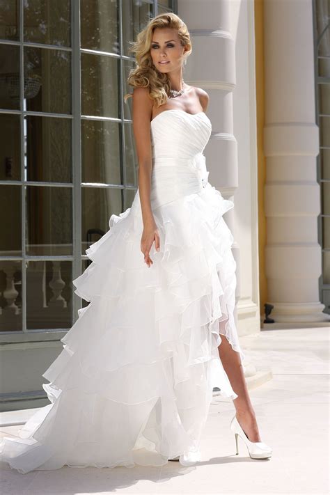Check spelling or type a new query. Brautkleid aus der Ladybird Brautmoden Kollektion 2015 ...