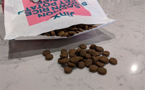 The folks over at jinx dog food understand the importance of feeding your canine pal only the best, so they created a brand that jinx is one of the top new dog foods that you need to be aware of. Jinx Dog Food Review Dog Food Modernized? - Woof Whiskers