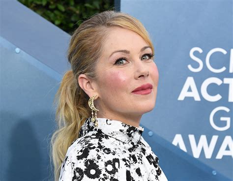 Christina Applegate Opens Up About Recent Ms Diagnosis Newbeauty