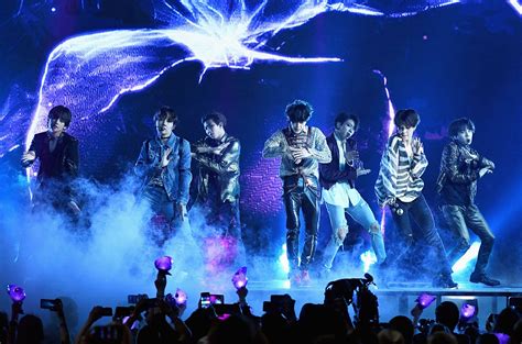 BTS Live Wallpapers - Top Free BTS Live Backgrounds - WallpaperAccess