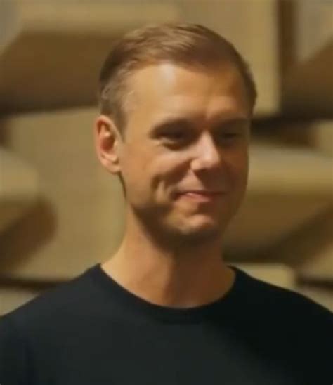 Curated by amazon's music experts. Pin di Wendy Sokoloff su ARMIN VAN BUUREN MEMES