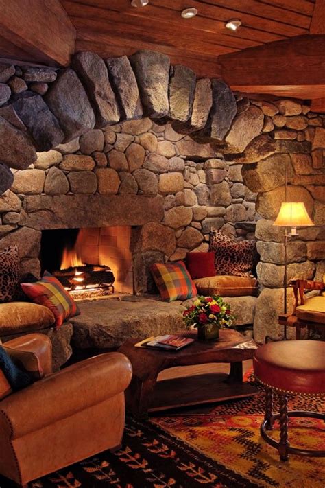 Pin By 𝑃𝑟𝑖𝑚𝑎𝑣𝑒𝑟𝑎 🌿 On Fireplaces Rustic House Home Fireplace Log Homes
