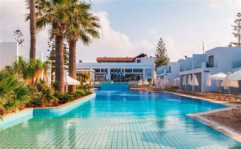 Vakantiepark Panthea Holiday Village In Ayia Napa Suntipnl