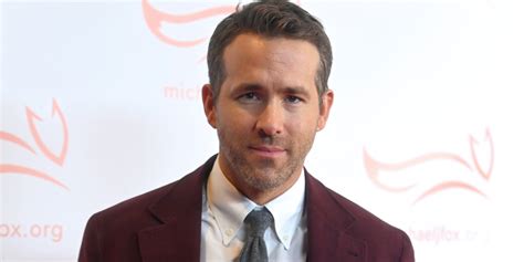 Ryan Reynolds Says Aviation Gin Is The New Gravy In Funny Thanksgiving