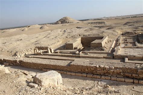 Desde la cima de la pirámide de Pepi I en Saqqara mirando hacia el sureste Pirámide de