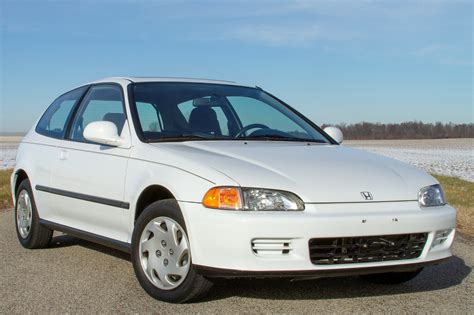 The previous owner has driven this car for only 73,900 kilometers in the last 25. 28k-Mile 1995 Honda Civic Si 5-Speed for sale on BaT ...