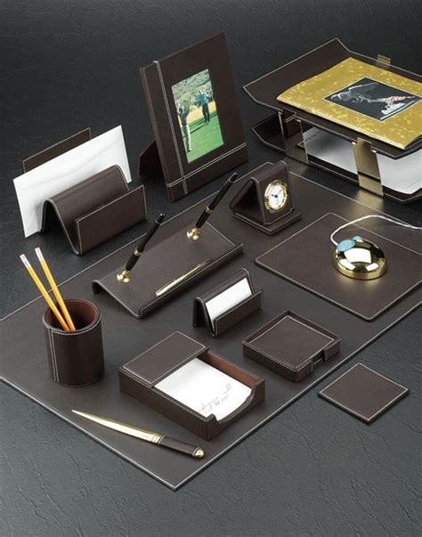 4 Must Have Executive Desk Accessories For Organizing Designalls