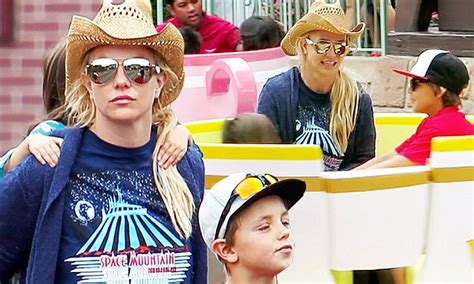 Britney Spears Hits Disneyland With Her 2 Sons Sean And Jayden 3rd Day In A Row Daily Mail Online