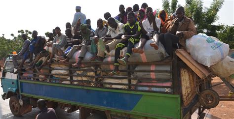 Nigeria's Border Closure Hurts Both Sides on the Benin ...