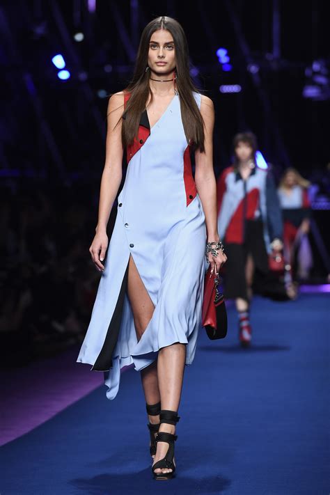 Taylor Hill’s Best Runway Moments | Teen Vogue