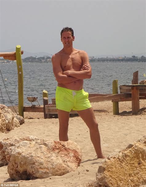 Shirtless Brendan Cole Shows Off His Toned Torso