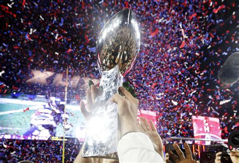 Super Bowl 2021 Halftime Show Start Time & What Channel It’s On | Heavy.com