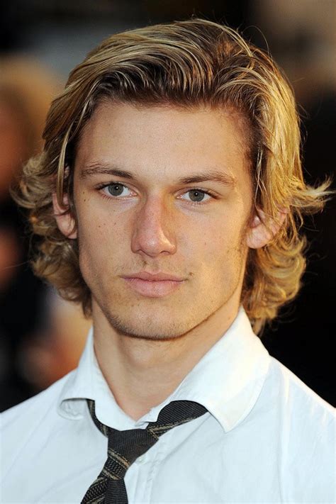 Top 10 Effortless Hockey Flow Haircuts For Easygoing Men