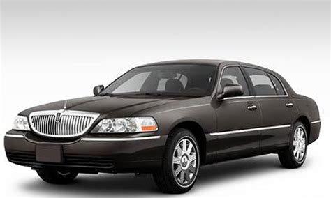 View photos, features and more. 2011 Lincoln Town Car Photos, Informations, Articles ...