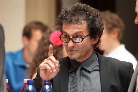 Ondřej vetchý je jedním z nejobsazovanějších českých herců. Seriálový trenér fotbalu Ondřej Vetchý povýšil! Dělá ...