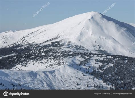 Snowy Mountain — Stock Photo © Igorpylbo 183964076