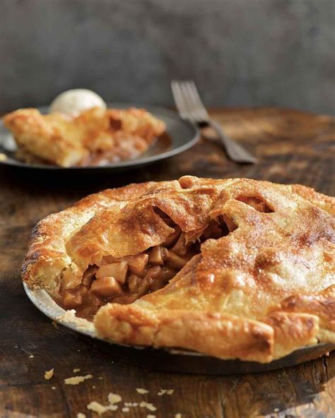 For a nice defined crimped crust, lay the top pastry over the apple filling and press it firmly against the overhang of the bottom crust. Northern Spy Apple Pie Recipe (Leite's Culinaria) | Food ...