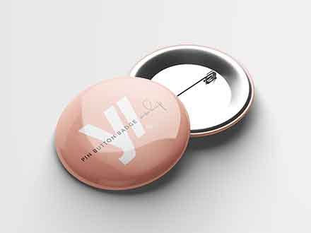 Free Realistic Pin Button Badge Mockup Psd