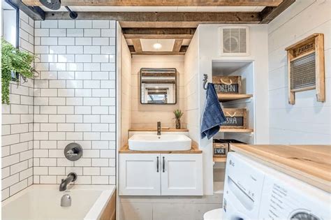 See more ideas about small bathroom, bathroom design, tiny bathrooms. 12 Excellent Tiny House Bathroom Ideas (Photos) - Home ...