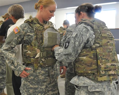101st Airborne Division Female Soldiers First To Test Prototype Body