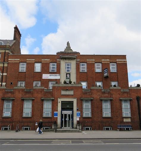 The population was 2,816 at the 2010 census. Walworth Road - Walworth clinic sculpture, old town hall ...
