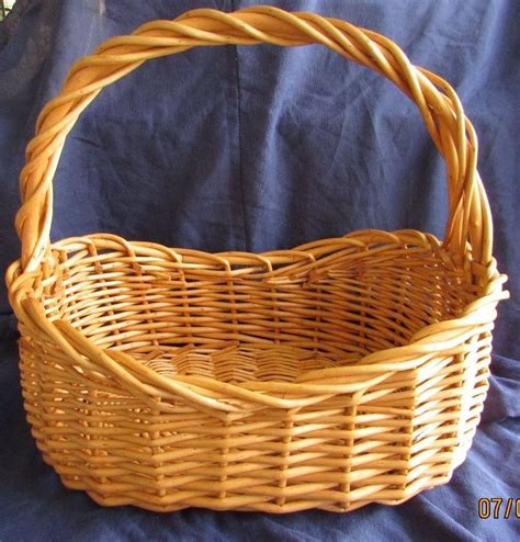Vintage Hand Made Wicker Rattan Large Basket Long Handle 16l X 11 W X