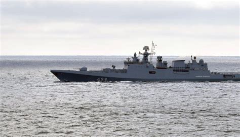 La Flotta Russa Nel Mare Adriatico Ha Bloccato Una Portaerei Americana