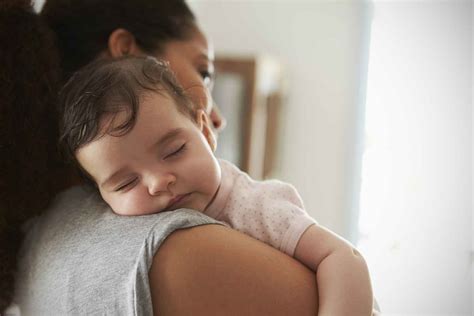 You Can Now Volunteer Cuddling Drug Addicted Babies To Help Them Heal