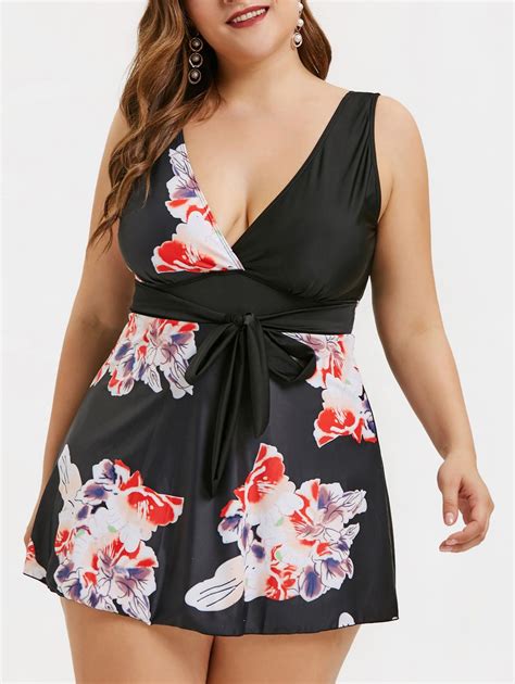 [41 Off] 2021 Plus Size Plunging Neck Floral Print Swimwear In Black