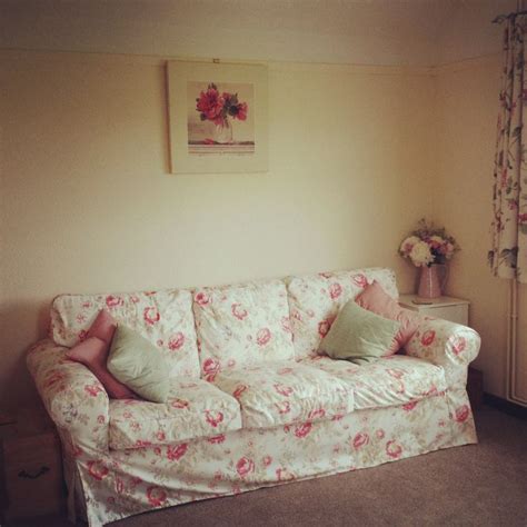 Traditional style natural + undyed. 10 Best images about Floral living room on Pinterest ...