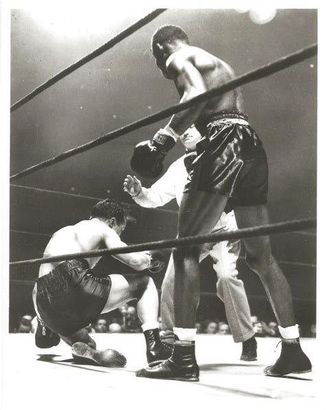 Sugar Ray Robinson Kos Jimmy Mcdaniels 8x10 Photo Boxing Picture Boxing
