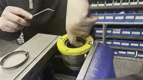 Rebuilding A New Holland Lb75b Bucket Lift Cylinder Youtube