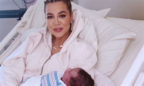 Khloé Kardashian comparte la primera imagen de su segundo bebé Foto