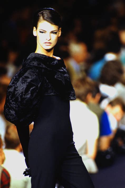 Linda Evangelista Lanvin Haute Couture Runway Show Fw 1990 Linda