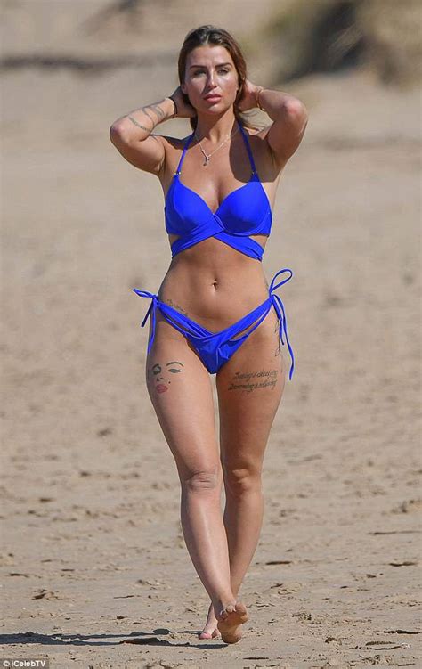 Eotbs Jenny Thompson Shows Off Toned Torso During Spanish Getaway