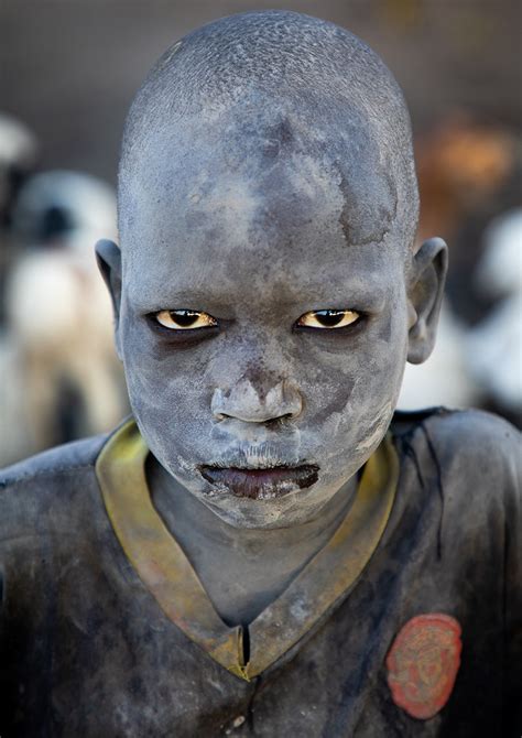 Mundari Tribe Boy Covered In Ash In A Camp Central Equato Flickr
